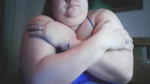 Snapshot of nicholle chatting on 01.09.25 Nicholle online show from 01.09.25