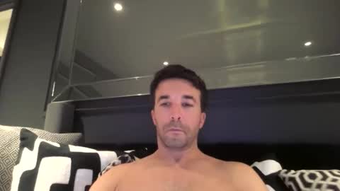 Snapshot of niciboi chatting on 12.20.25 James online show from 12.20.25