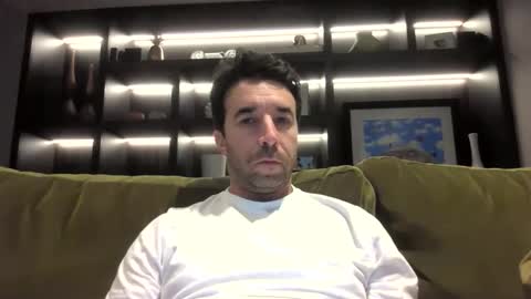 Snapshot of niciboi chatting on 01.10.26 James online show from 01.10.26