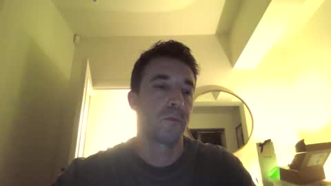 Snapshot of niciboi chatting on 04.12.26 James online show from 04.12.26