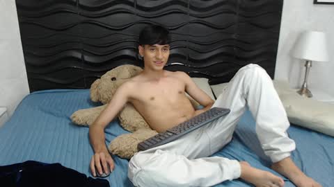 Snapshot of nick_damon chatting on 12.22.24 Nick online show from 12.22.24