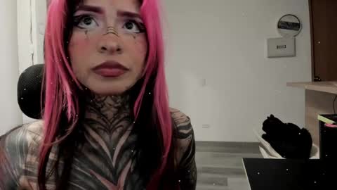 Snapshot of nicki_1 chatting on 02.28.25   Help me reach 100 thumbs up online show from 02.28.25
