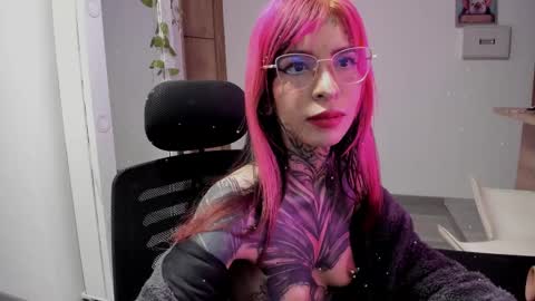 Snapshot of nicki_1 chatting on 03.03.25   Help me reach 100 thumbs up online show from 03.03.25