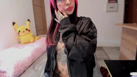 Snapshot of nicki_1 chatting on 03.12.25   Help me reach 100 thumbs up online show from 03.12.25