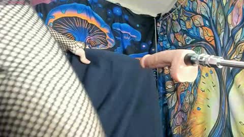 Snapshot of nicki_96 chatting on 10.19.25 Nicki online show from 10.19.25