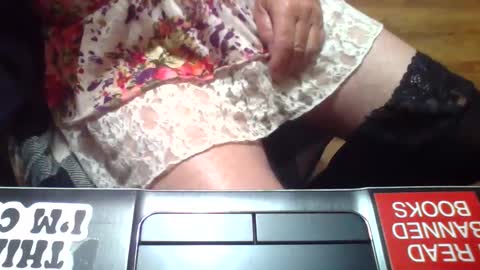 Snapshot of nickibabe1980 chatting on 10.24.25 nickibabe1980 online show from 10.24.25