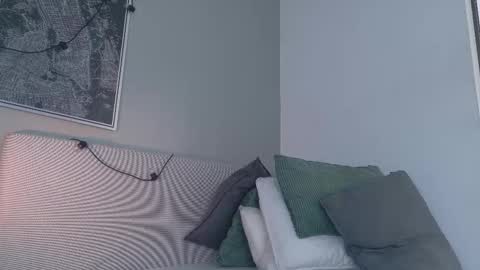 NICKI FOX  online show from 11.25.25