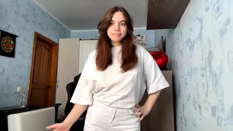 Snapshot of nickihickox chatting on 04.04.26 Jin online show from 04.04.26