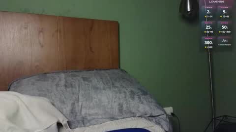 Nicolas              online show from 11.08.25