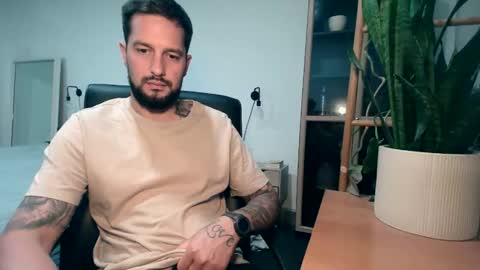 Snapshot of nickmaxx541 chatting on 10.23.25 Nick maxx online show from 10.23.25