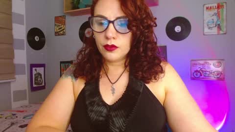 Snapshot of nicky_lucy_m chatting on 02.07.25 lucy online show from 02.07.25