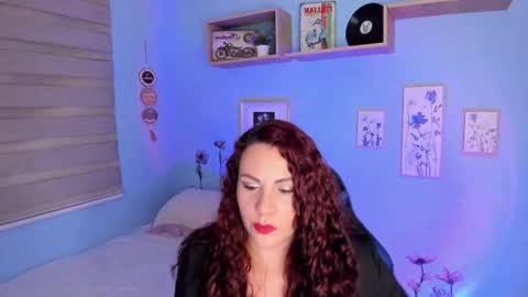 Snapshot of nicky_lucy_m chatting on 09.16.25 lucy online show from 09.16.25
