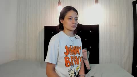 Snapshot of nicky_pop chatting on 03.10.25 nicky_pop online show from 03.10.25