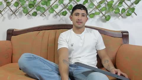 Snapshot of nicky_vance chatting on 12.19.24 nicky online show from 12.19.24