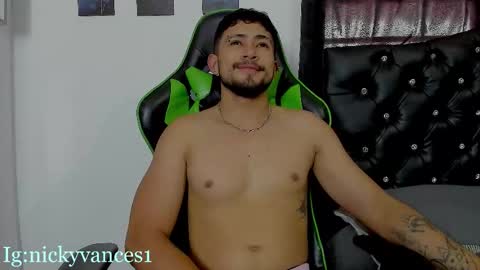 Snapshot of nicky_vance chatting on 03.09.26 nicky online show from 03.09.26