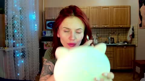 Nicky Weekends online show from 12.26.24