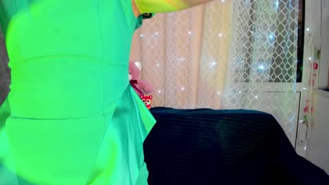 Nicky Weekends online show from 12.31.24