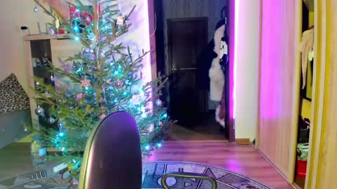 Nicky Weekends online show from 01.13.25