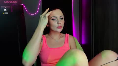 Nicky Weekends online show from 09.14.25