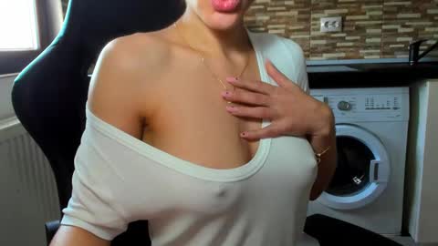 Nicky online show from 02.23.25