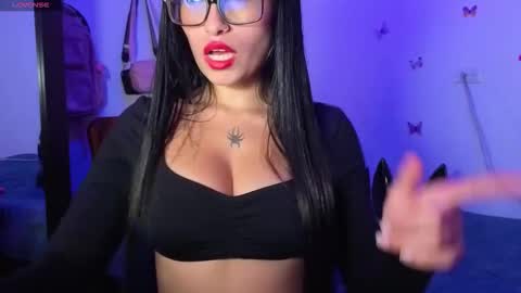 Nicolle online show from 11.30.25