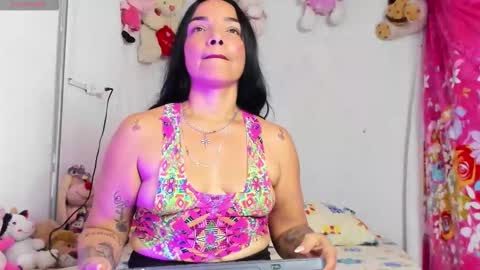 Snapshot of nicol_arrieta chatting on 02.04.26 NICOL online show from 02.04.26