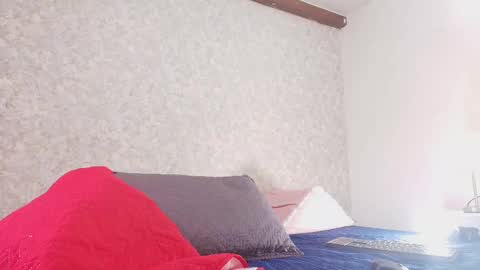 Nicol online show from 09.08.25