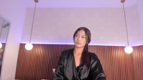 Snapshot of nicol_giraldo chatting on 11.10.25 Nicol online show from 11.10.25