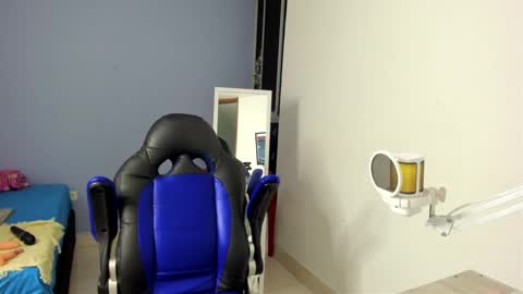 Snapshot of nicol_jone chatting on 03.01.25 Nicol sanchez online show from 03.01.25