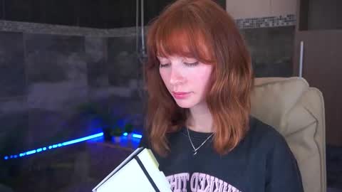 Nicol Moonn online show from 11.22.25