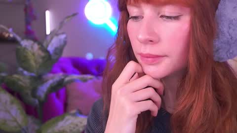 Nicol Moonn online show from 12.23.25