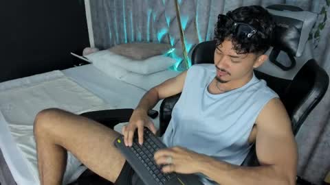 Nicolai online show from 04.24.26