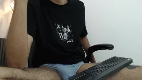 Snapshot of nicolasfine chatting on 09.15.25 nicolasfine online show from 09.15.25