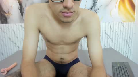 Snapshot of nicolasfine chatting on 10.21.25 nicolasfine online show from 10.21.25