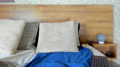 Nicolas online show from 02.23.25