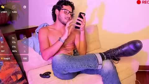 Snapshot of nicolasrodrii chatting on 12.21.24 nicolasrodrii online show from 12.21.24