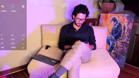 Snapshot of nicolasrodrii chatting on 01.14.25 nicolasrodrii online show from 01.14.25