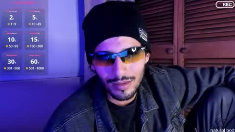 Snapshot of nicolasrodrii chatting on 10.25.25 nicolasrodrii online show from 10.25.25