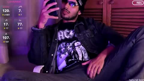 Snapshot of nicolasrodrii chatting on 10.25.25 nicolasrodrii online show from 10.25.25