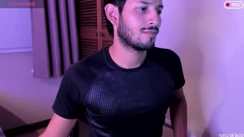 Snapshot of nicolasrodrii chatting on 10.26.25 nicolasrodrii online show from 10.26.25