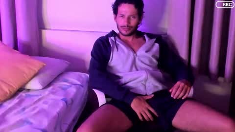 Snapshot of nicolasrodrii chatting on 12.20.25 nicolasrodrii online show from 12.20.25