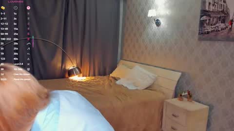 Nicoletta online show from 11.14.25