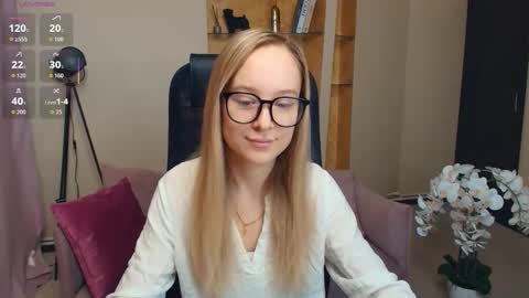 Nicoletta online show from 11.28.25