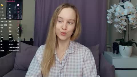 Nicoletta online show from 03.01.26