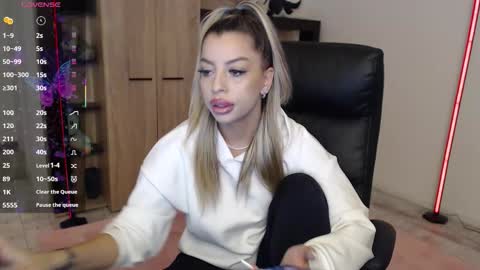 Nico online show from 12.18.25