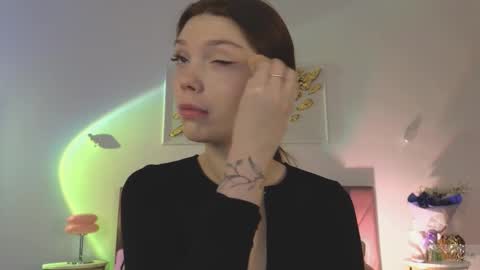 Snapshot of nicole_broown chatting on 11.30.25 Nicole online show from 11.30.25