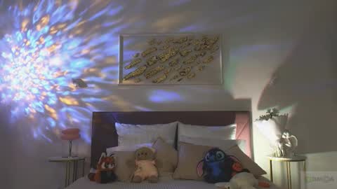 Snapshot of nicole_broown chatting on 12.04.25 Nicole online show from 12.04.25