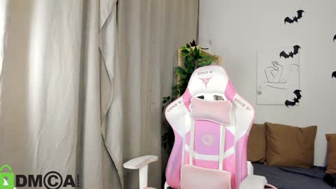 GMT7TueWedThSu 0300am-0900am. Sa 1000am-0400pm online show from 10.29.25