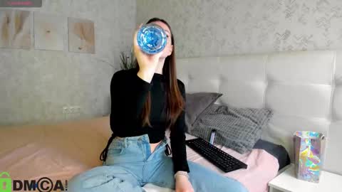 GMT7TueWedThSu 0300am-0900am. Sa 1000am-0400pm online show from 11.13.25