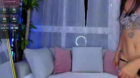 Snapshot of nicole_duran3095 chatting on 07.22.26 Nick online show from 07.22.26